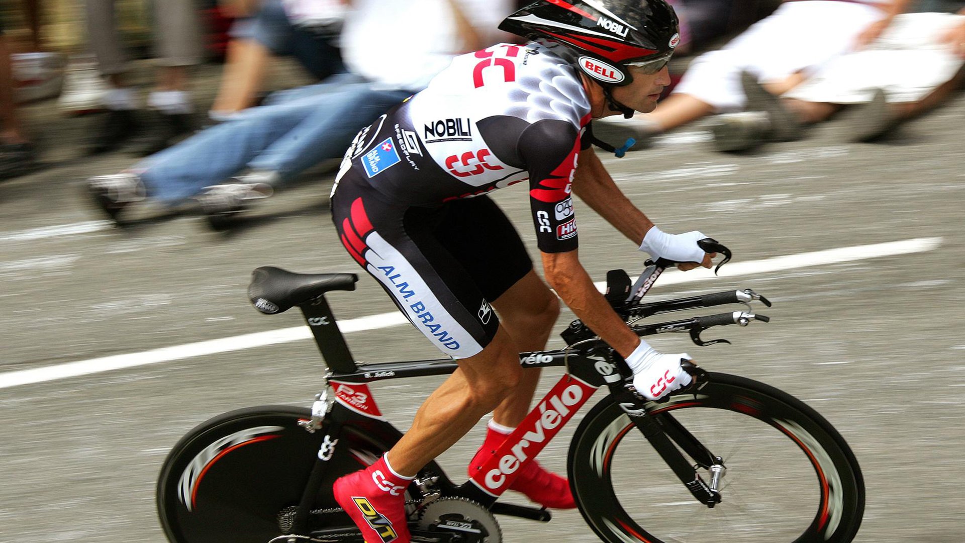 运动科技结合生物识别提升训练精度，运动训练生物学监控方法